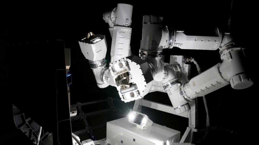 ng20-gitia-robotic-arm-installed(Small).jpg